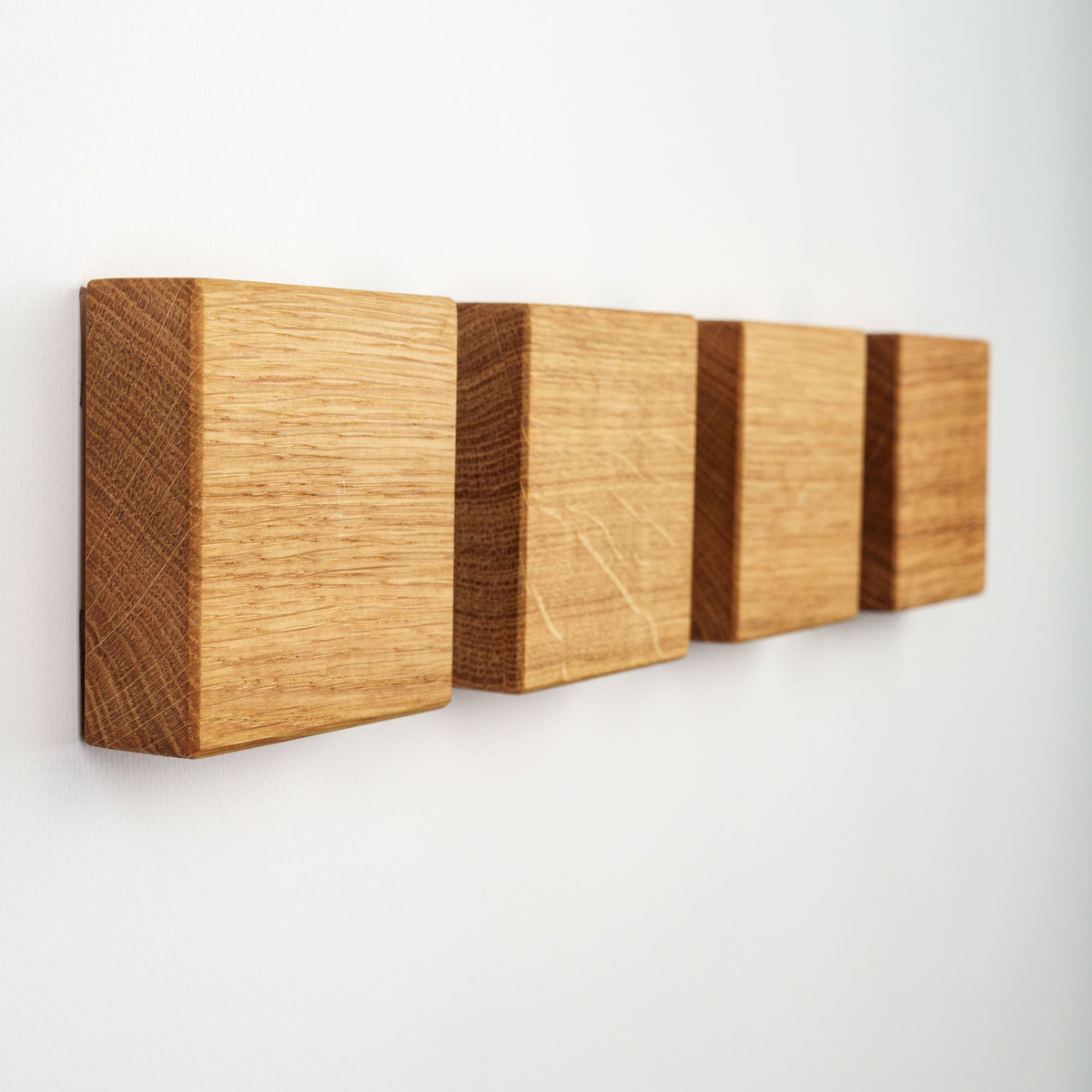 Magnethalter CUBE aus Holz – 3er- oder 4er-Set