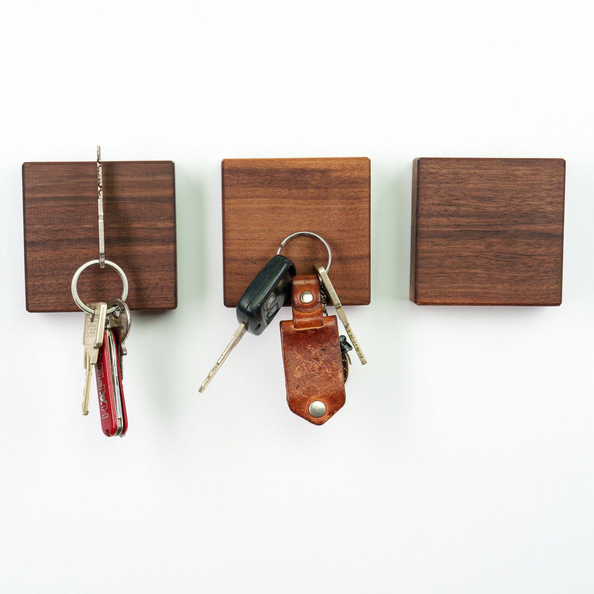 Magnethalter CUBE aus Holz – 3er- oder 4er-Set