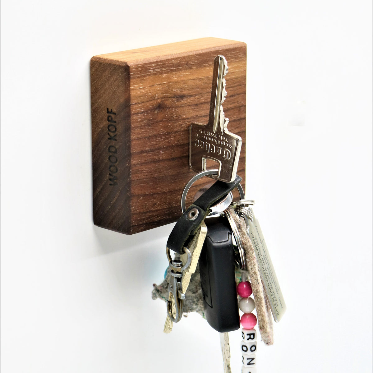 Magnethalter CUBE aus Holz – 3er- oder 4er-Set